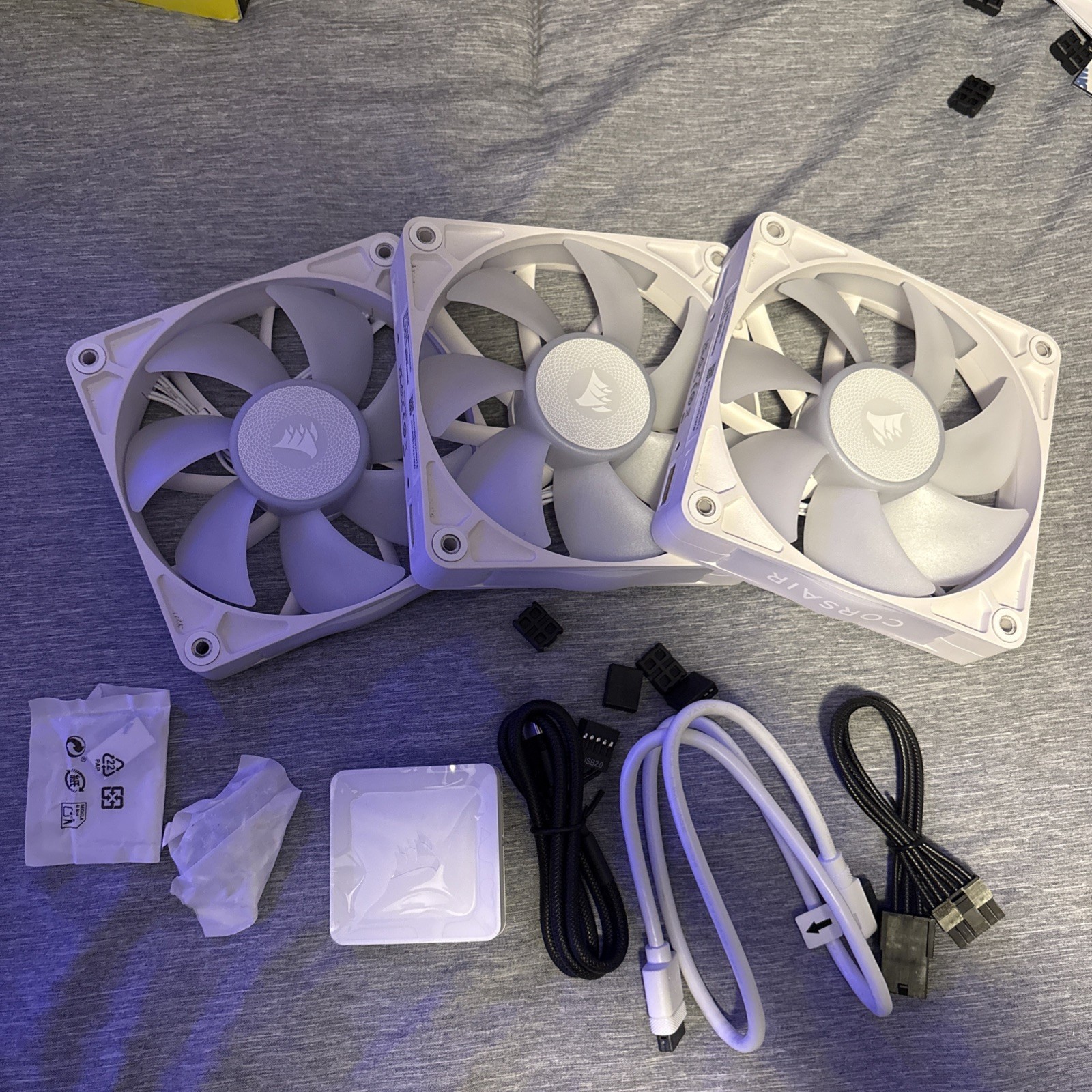 CORSAIR iCUE LINK RX120 RGB 120mm PWM Case Fan White - 3 Pack (With Hub)