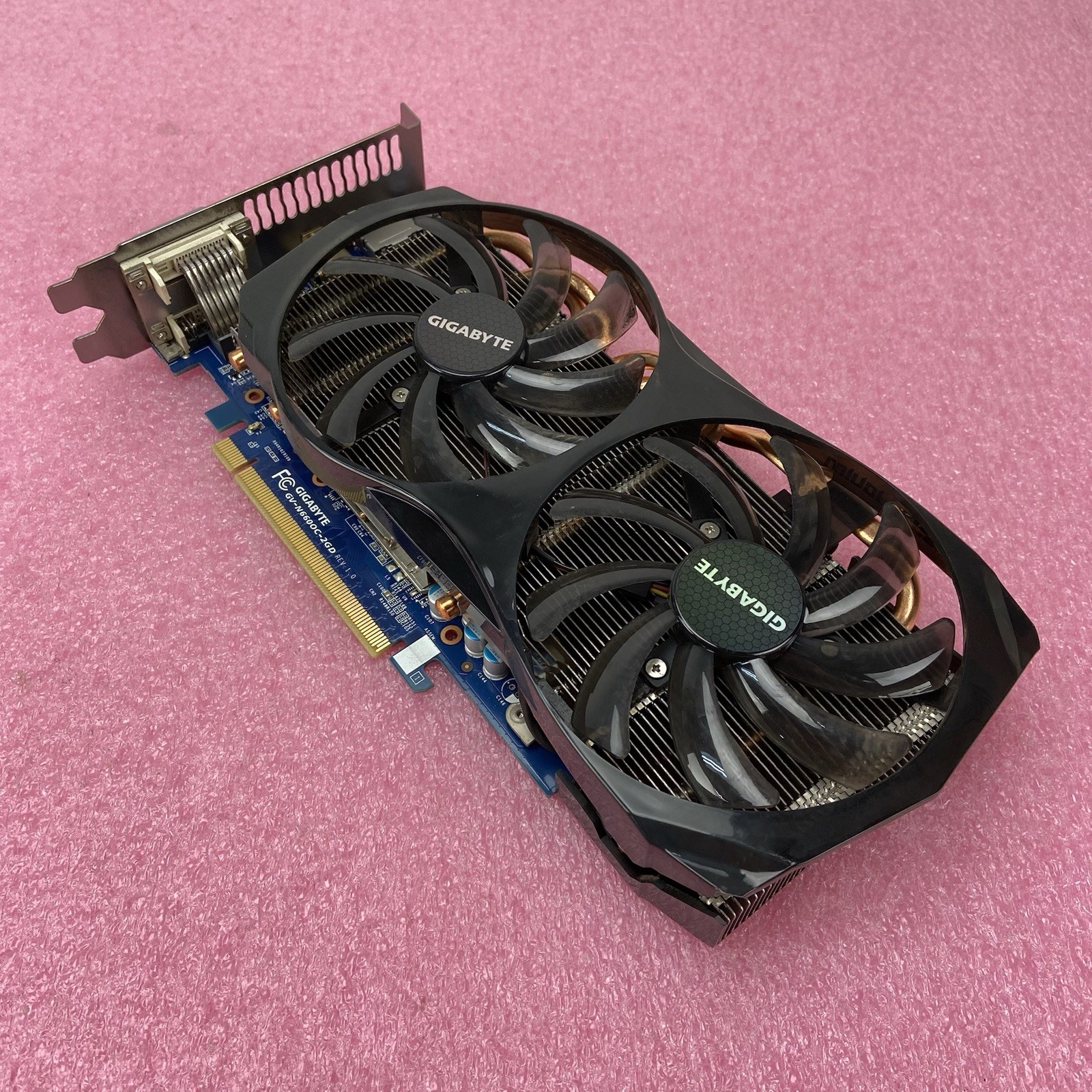 Gigabyte Nvidia GeForce GV-N660OC-2GD GTX 660 Video Graphics Card