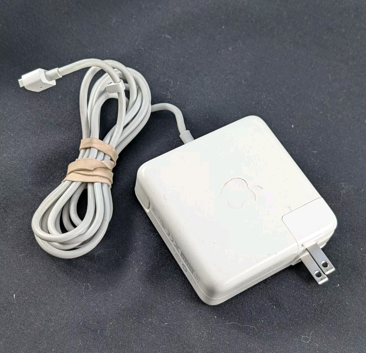 Original Genuine OEM APPLE MacBook 85W MagSafe Power Adapter Charger A1222