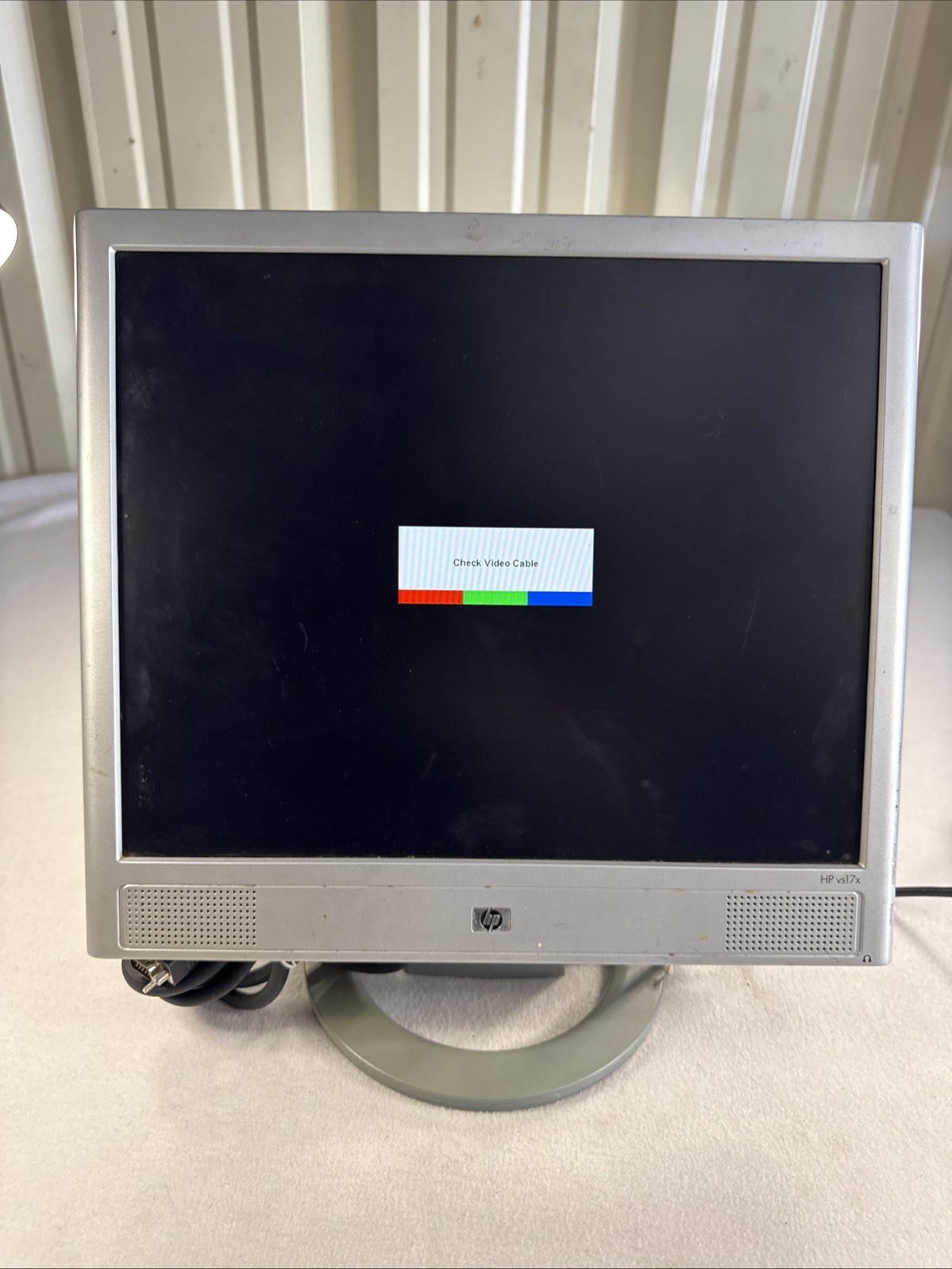 HP VS17 HSTND-2L05 17" VGA LCD Monitor Works Computer Monitor