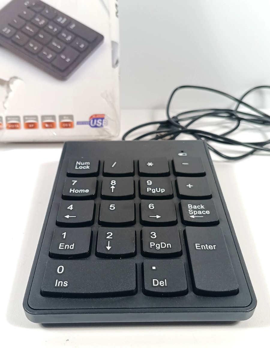 USB Numeric Keypad Wired Numpad Digital 18 Key Mini Keyboard