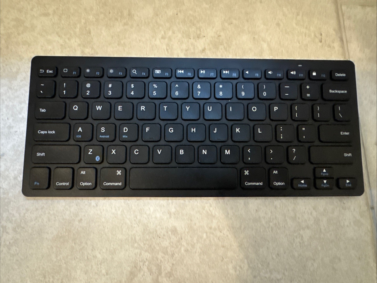 Anker A7721 Ultra Compact Bluetooth Keyboard Black Model :A7726
