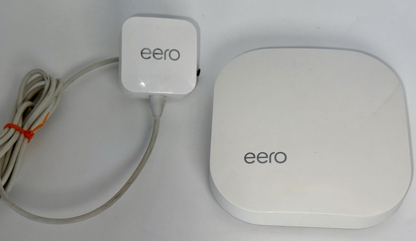 Eero WiFi A010001 Mesh Router + OEM AC Power Cable