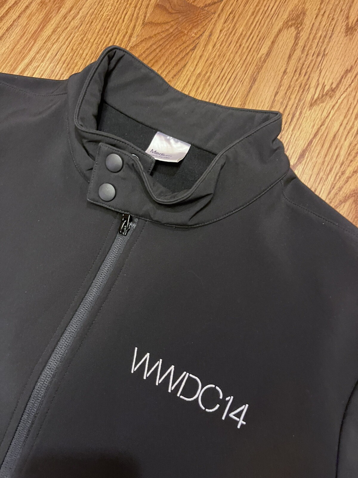 APPLE WWDC 2014 SOFT SHELL JACKET Medium Black XCode Swift Developer OS M iPod