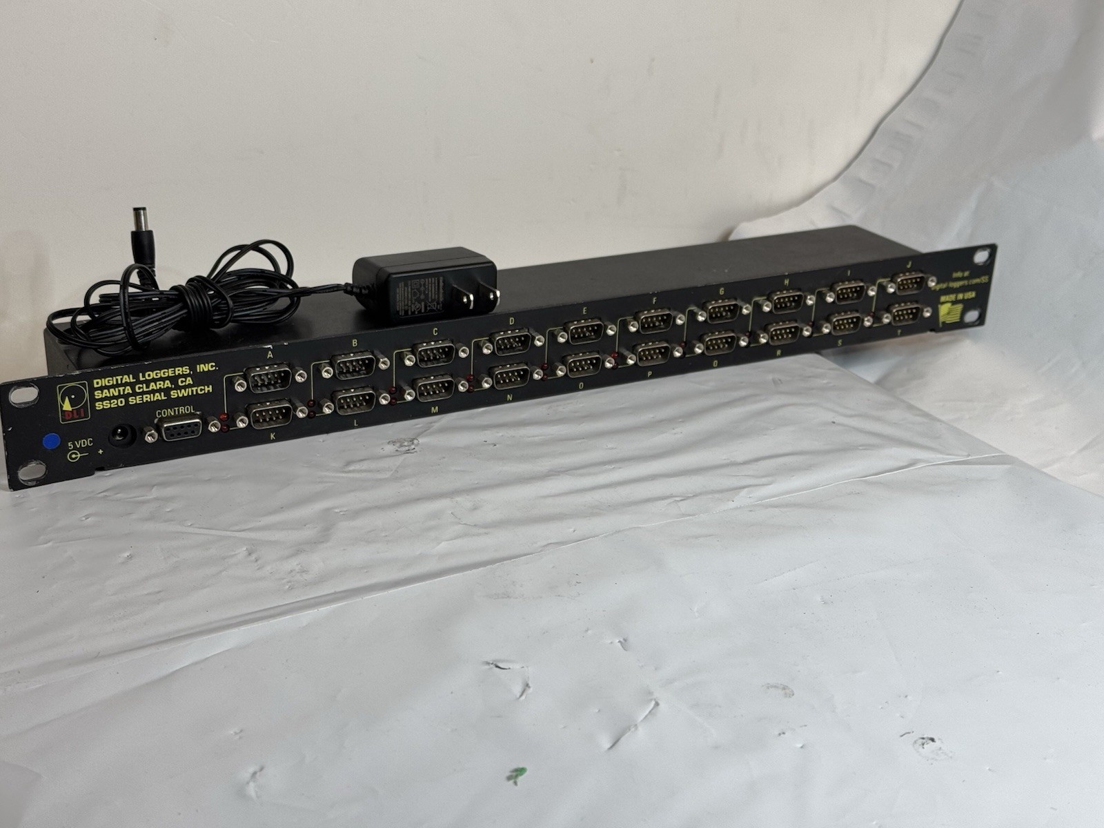 Digital Loggers SS20 20 Port Serial Switch * Great Working *