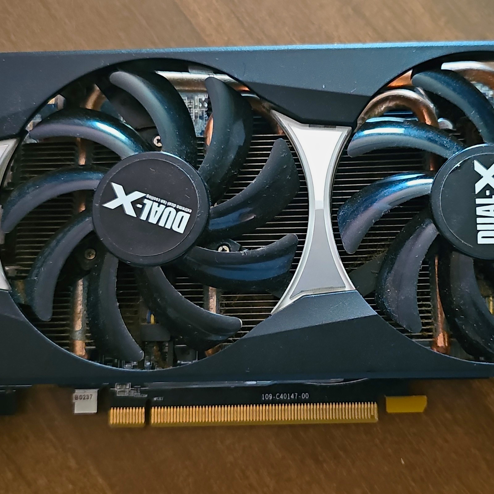 SAPPHIRE Dual-X AMD Radeon R9 270 2GB GDDR5 PCIe DP HDMI DVI-D
