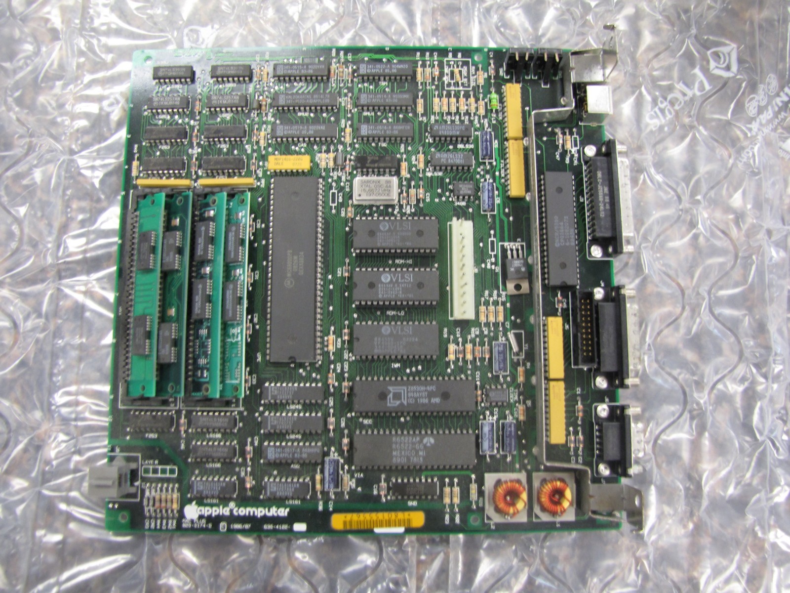 Apple Computer Mac Plus 1986 820-0174-D Motherboard / Logic w/ 1.75 MB RAM -NI19