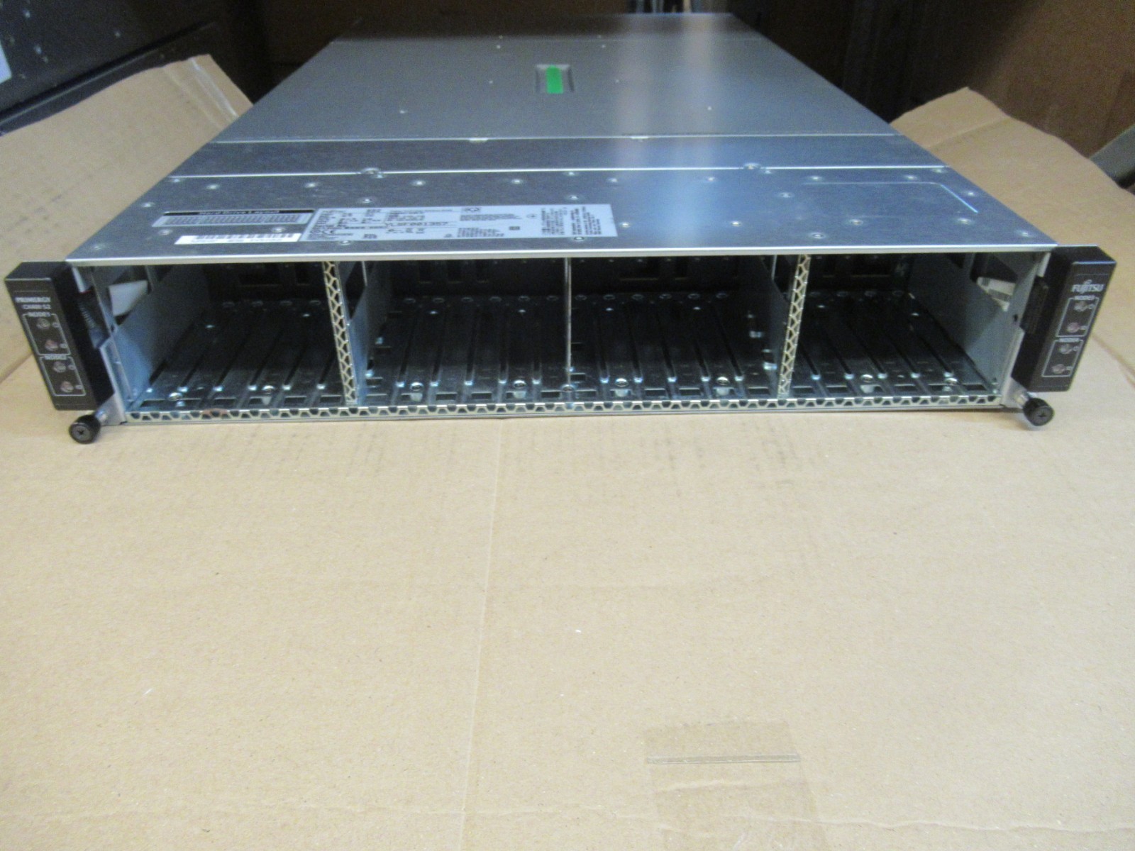 Fujitsu CX400 S2 4 node Server chassis 4 x CX250 S2 Node Servers CTO 2xPS Rails