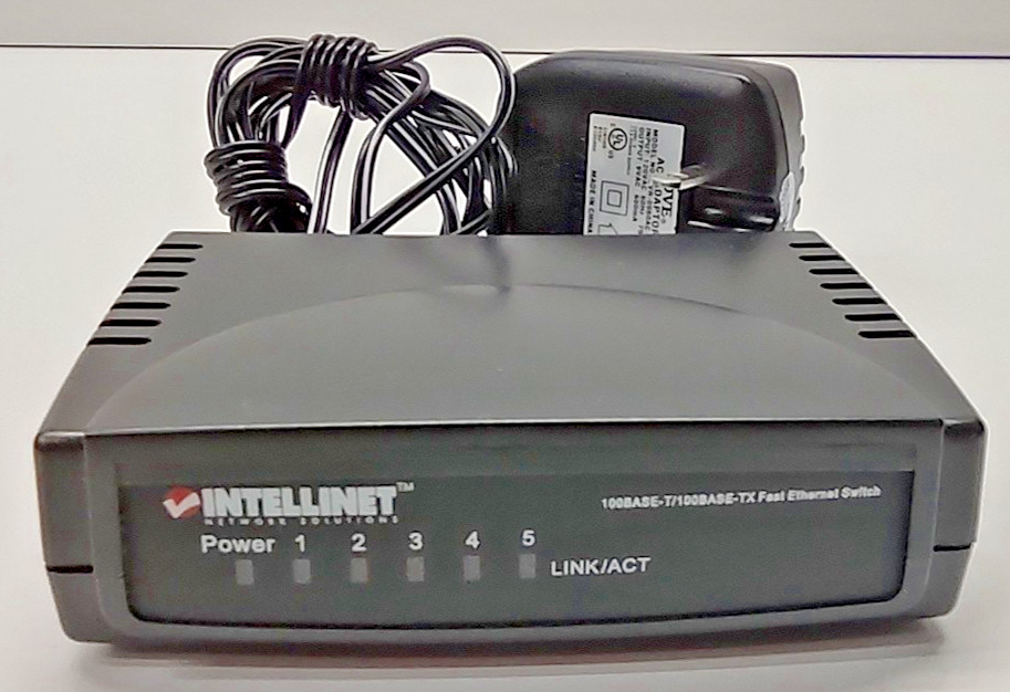 Intellinet Network Solutions Fast Ethernet Switch 5 Ports