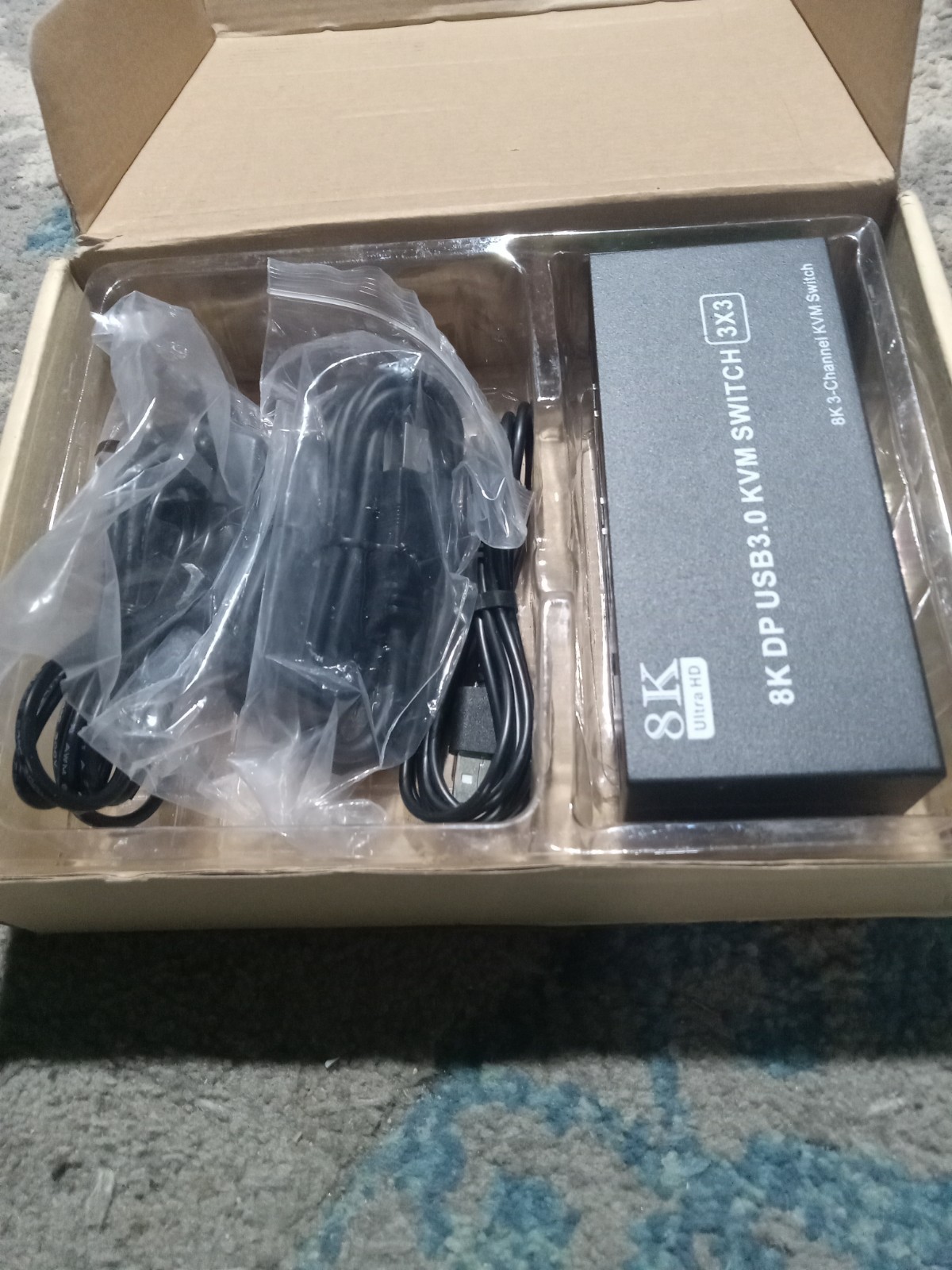 HDMI & DP KVM Switch Dual Monitor 2 in 1 Out (4 USB 3.0 Ports) 4K@60Hz Open Box