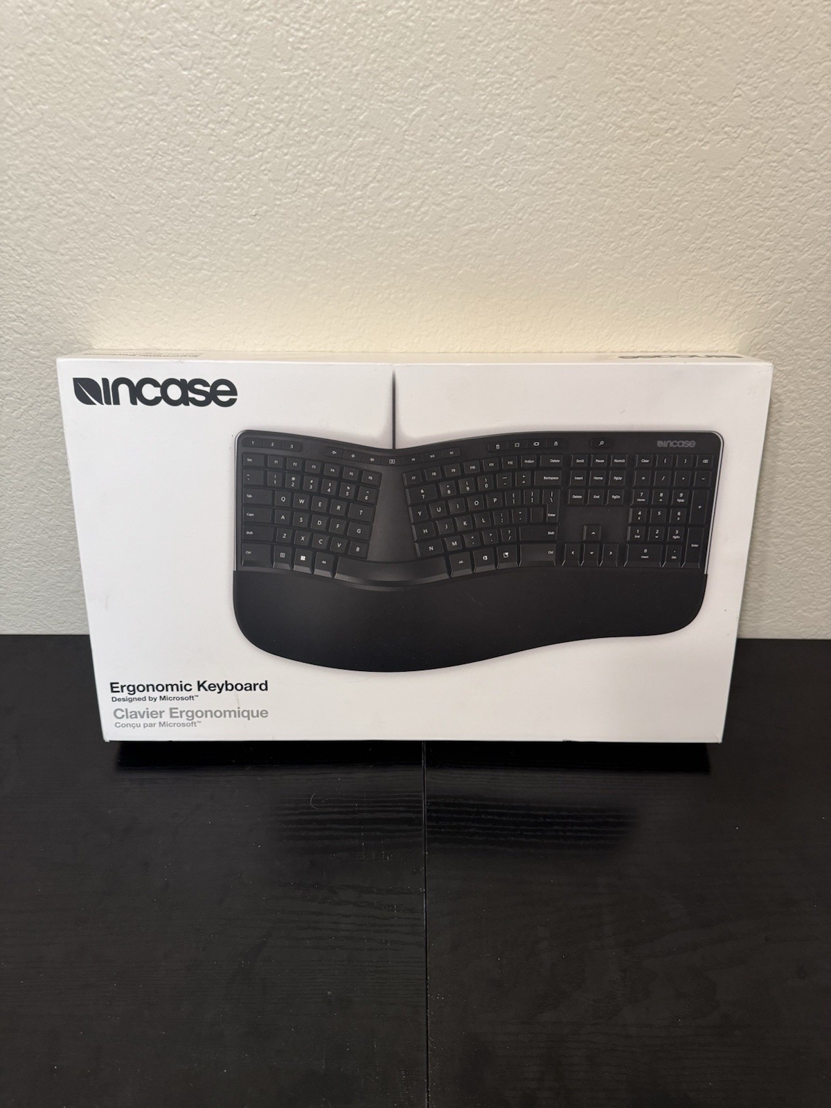 Incase Microsoft Ergonomic Wired Keyboard Detachable Stand Palm Rest - Open Box