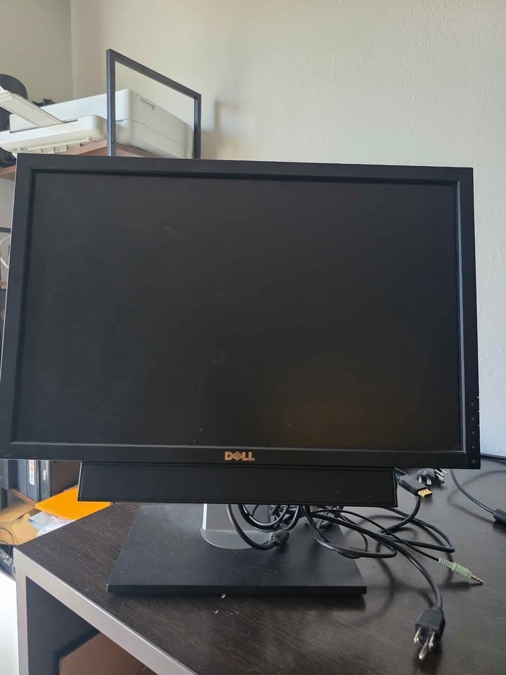 Dell P2210f Professional 22" Widescreen LED Monitor TESTED w/ POWER & VGA Cables