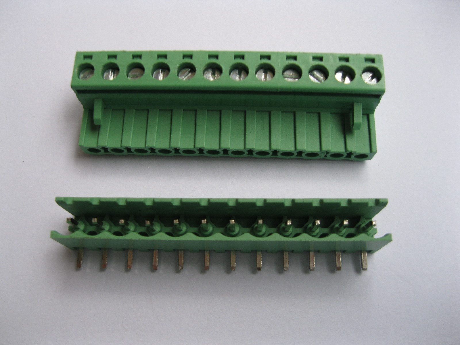 5 pcs 5.08mm Angle 12pin Screw Terminal Block Connector Pluggable Type Green New