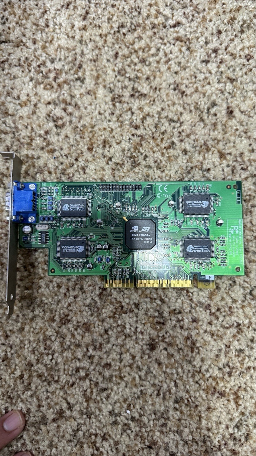 VIPER V330 AGP ATX 4MB OEM Diamond Multimedia Systems, Inc. P/N23230010-401