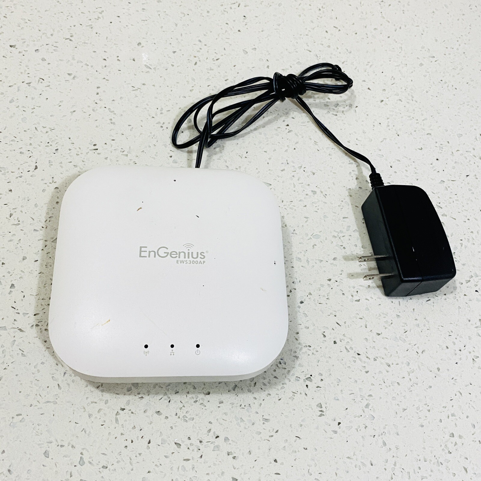 EnGenius EWS300AP 2.4GHz mesh / Fast Roaming capable Wireless Access Point