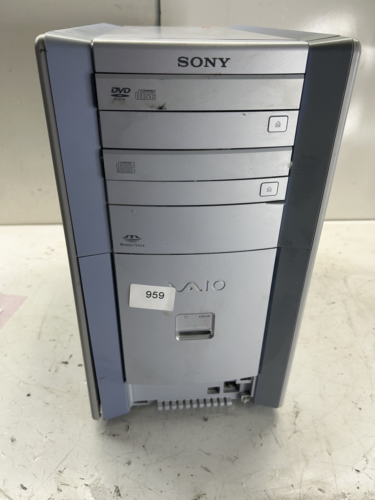 Sony PCV-7762 Intel Pentium 4 2.40GHz 256MB NO HDD