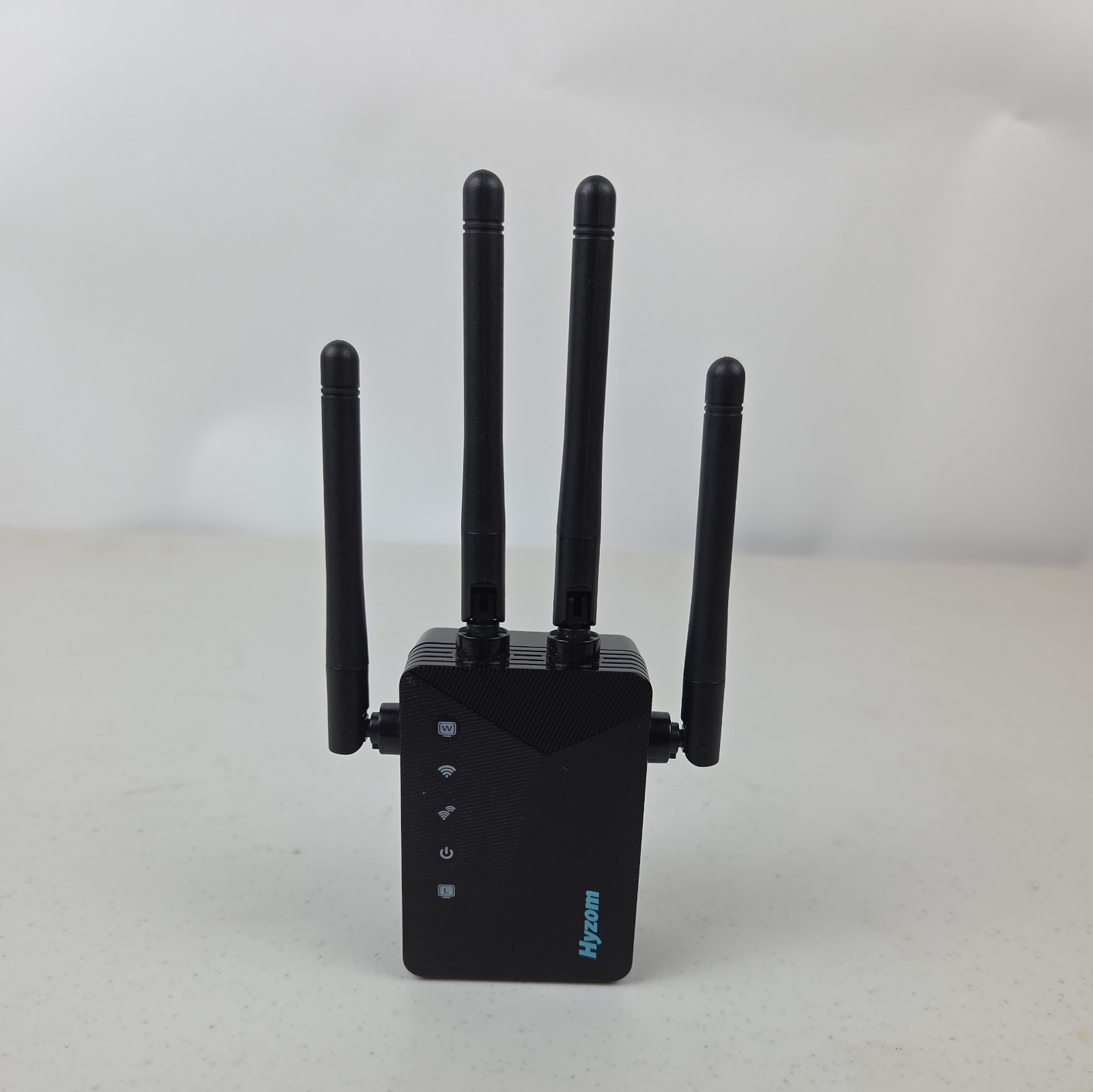 Hyzom RPT-002 WiFi Repeater Range Extender 2.4GHz 4 Antennas 2 LAN Black