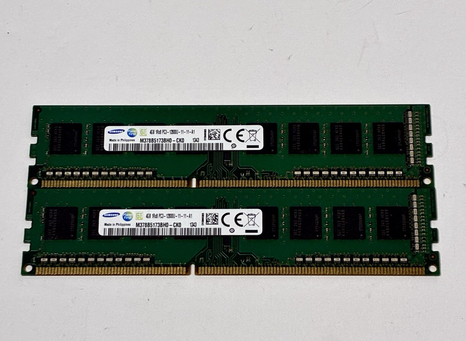 Samsung 4GB DDR3 SDRAM 240-Pin DIMM PC3-12800U Unbuffered