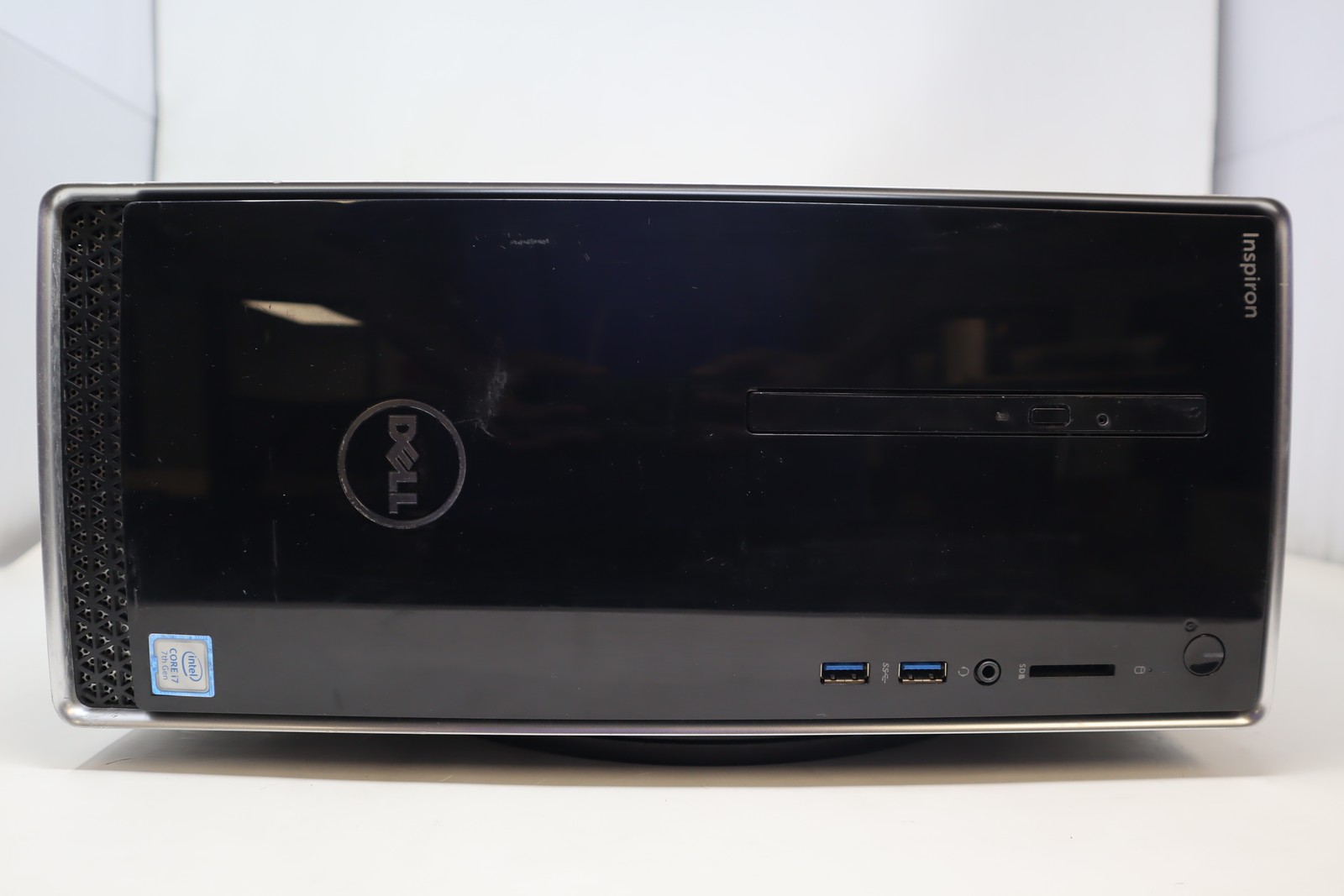 Dell Inspiron Desktop Intel Core i7-7700 8GB RAM 500GB HDD No OS