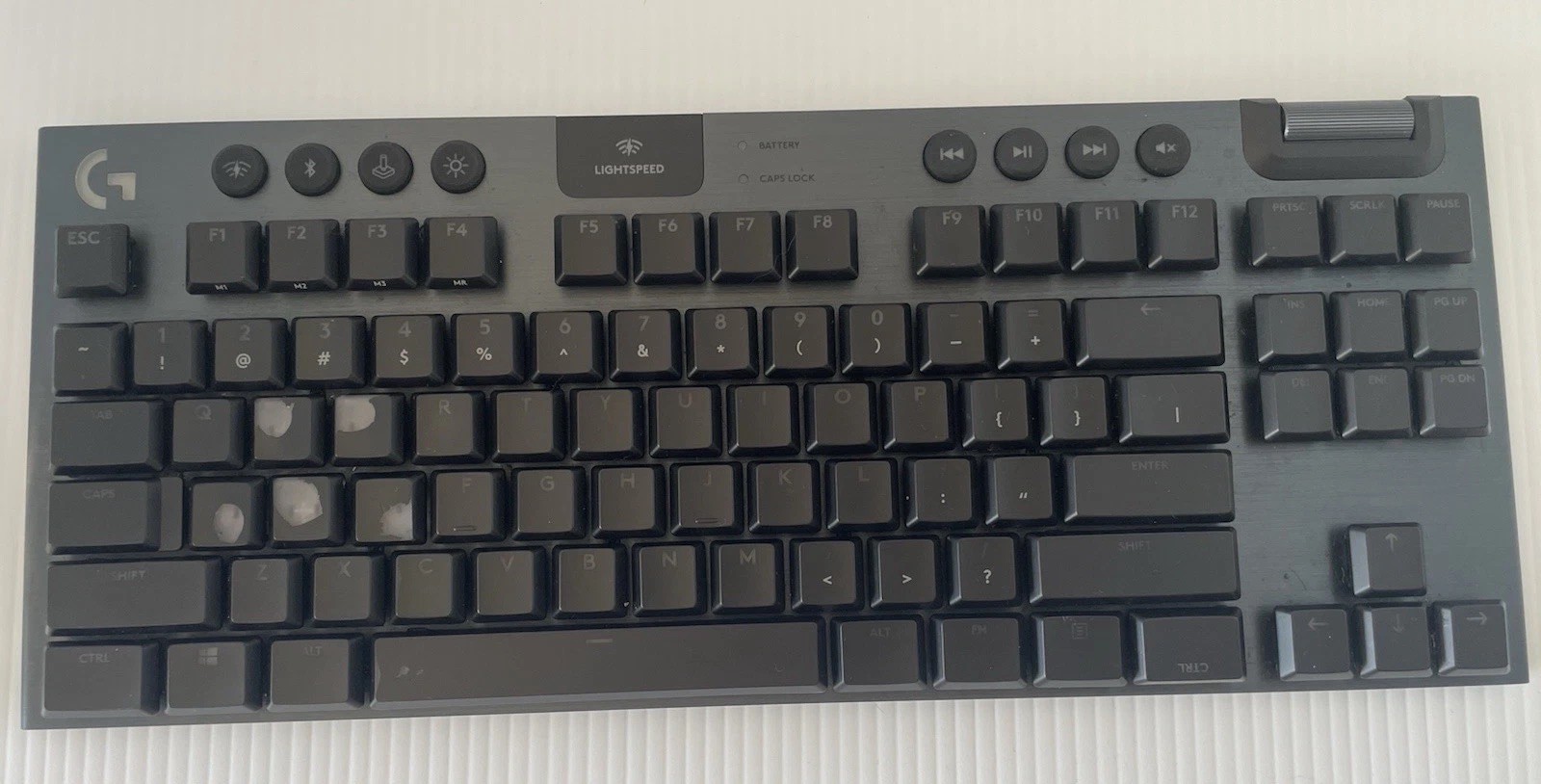 Logitech G915 TKL Tenkeyless Lightspeed Wireless RGB Mechanical Gaming Keyboard
