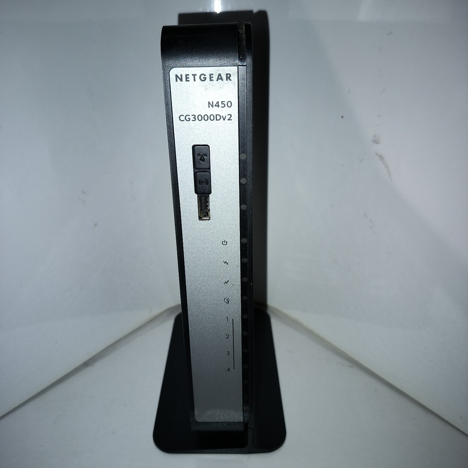 Netgear cg3000dv2 450 Cable Wi-Fi modem  Docsis 3.0 compatible Gig speed