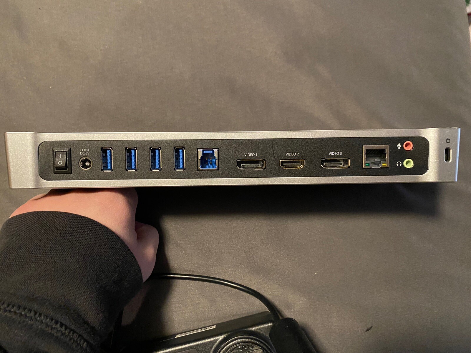 StarTech.com Triple Monitor USB 3.0 Docking Station with 2x 4K DisplayPort & ...