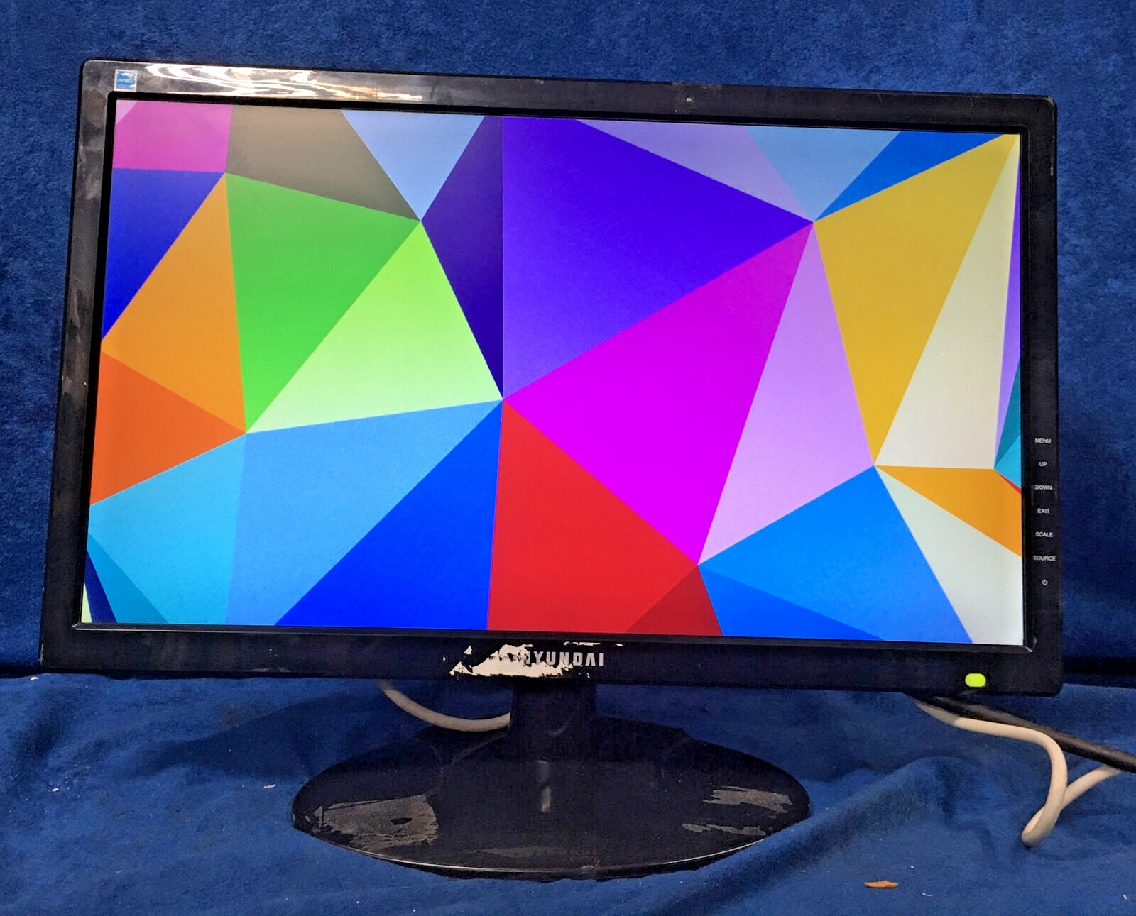 Hyundai P227DP 22" LED Monitor 1080p Full HD VGA DP DVI P227D
