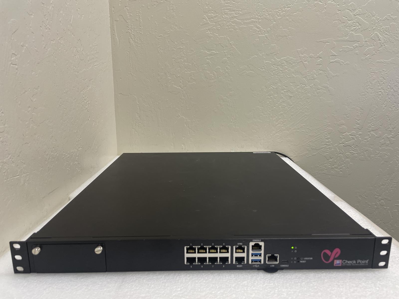 CHECK POINT QS-2 SECURITY GATEWAY APPLIANCE