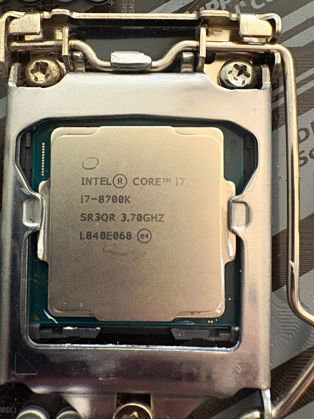Intel Core i7-8700K 6-Core 3.70GHz LGA 1151 CPU Processor SR3QR