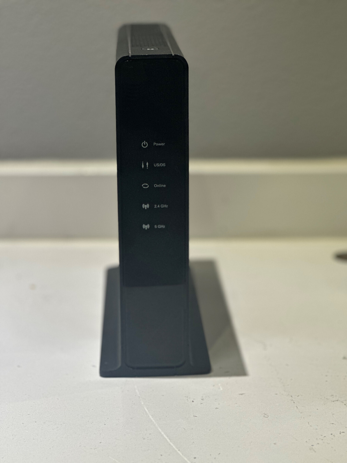 Technicolor Model TC8715D Wireless Gateway Cable Modem (Refurbished)