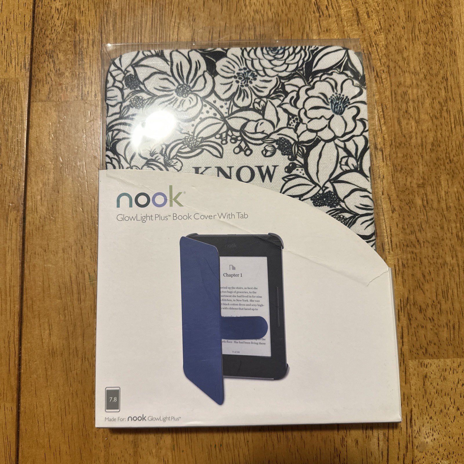 BRAND NEW Nook Glowlight Plus Book Flip Cover with Tab - Blue Botanicals Quote