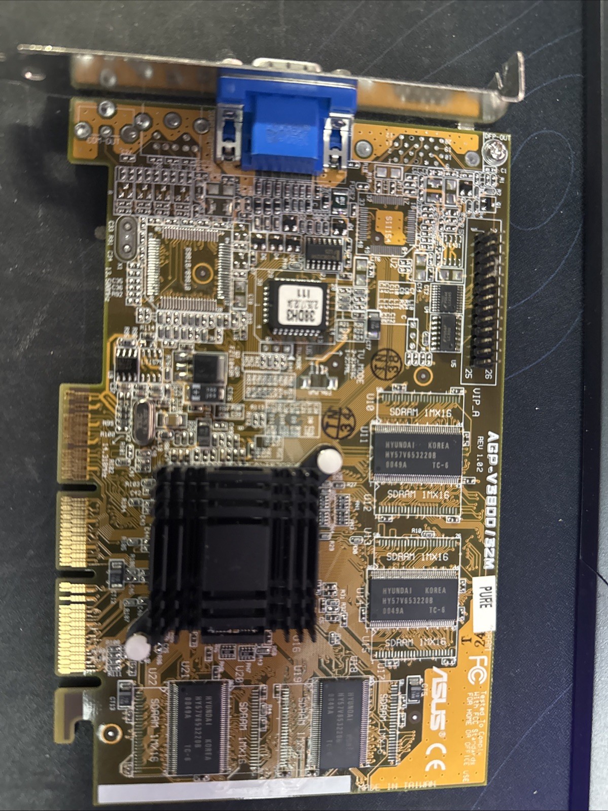 AGP  v3800 32m  Graphics Card