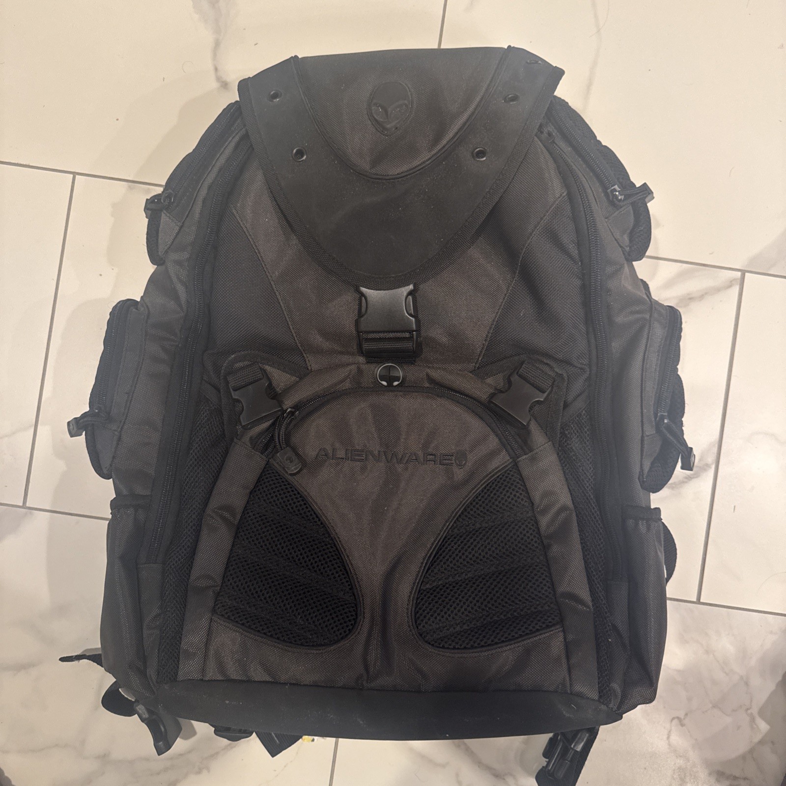 Vintage 2005 Alienware Deluxe Oversize Gaming Laptop Backpack 17in