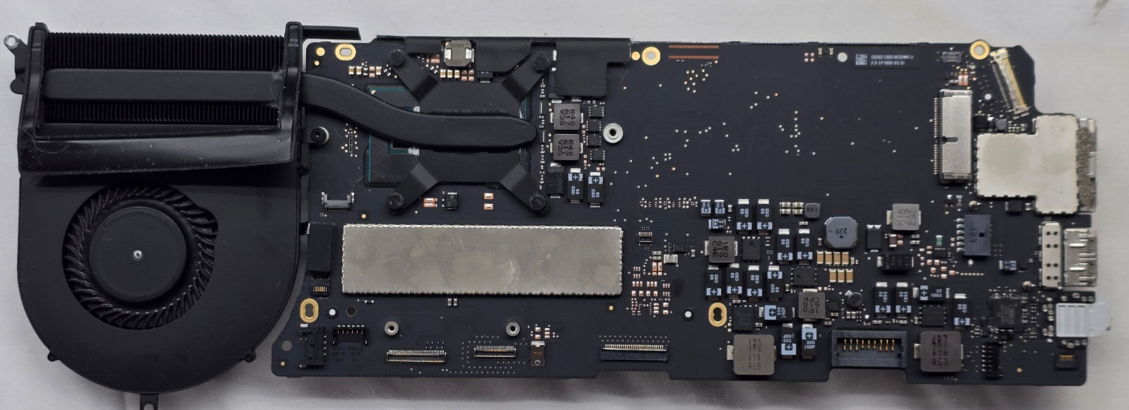 MacBook Pro 13" A1502 Early 2015 Logic Board 2.9Ghz 8GB 661-02356 820-4924-A