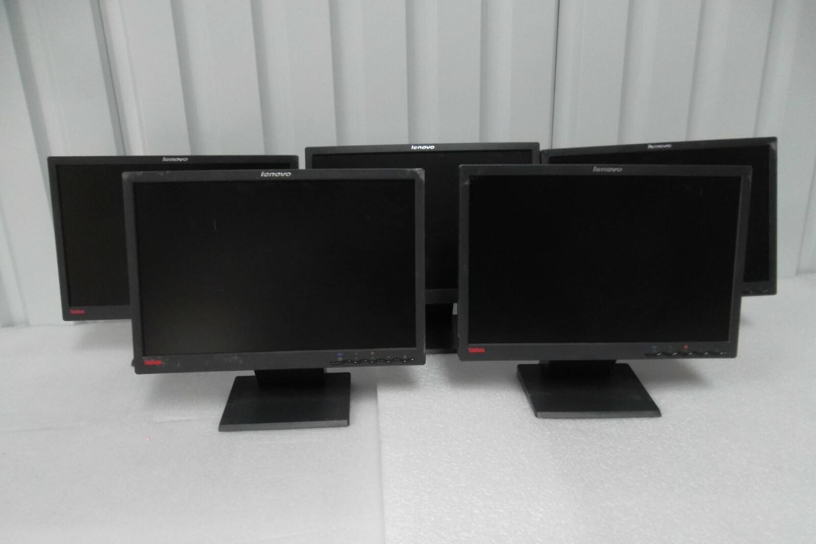 LOT-10 Lenovo L197 Wide 19" Dual Monitor Setup Black VGA DVI 1440 x 900 4434-HE1
