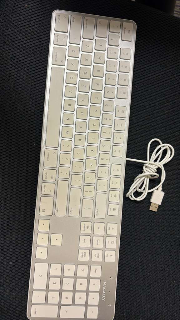 Macally SLIMKEYPROA Ultra Slim USB Keyboard For Mac - SLIMKEYPROA