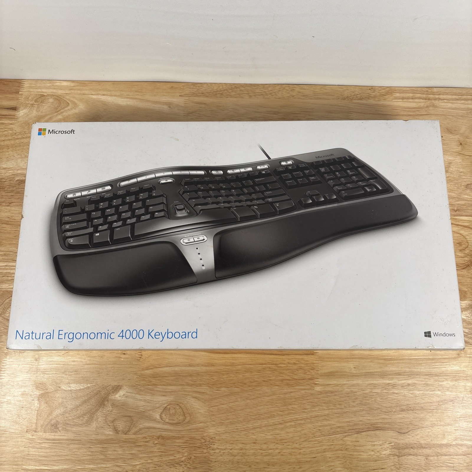 Microsoft Ergonomic 4000 Keyboard Model 1048 B2M-00012 New Sealed Box