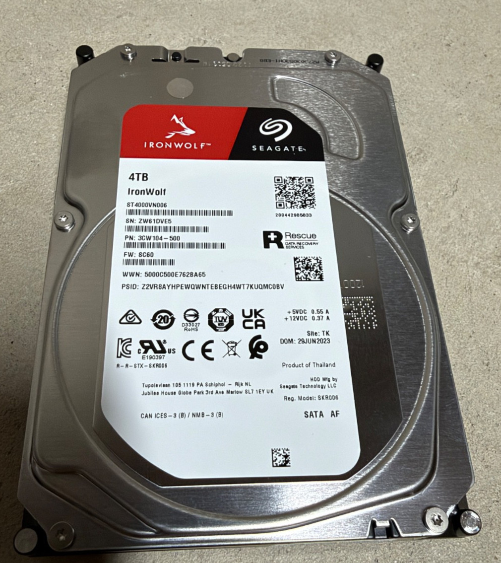 Seagate IronWolf 4TB, Internal, 5400 RPM, 3.5 in (ST4000VN006) NAS Hard Drive