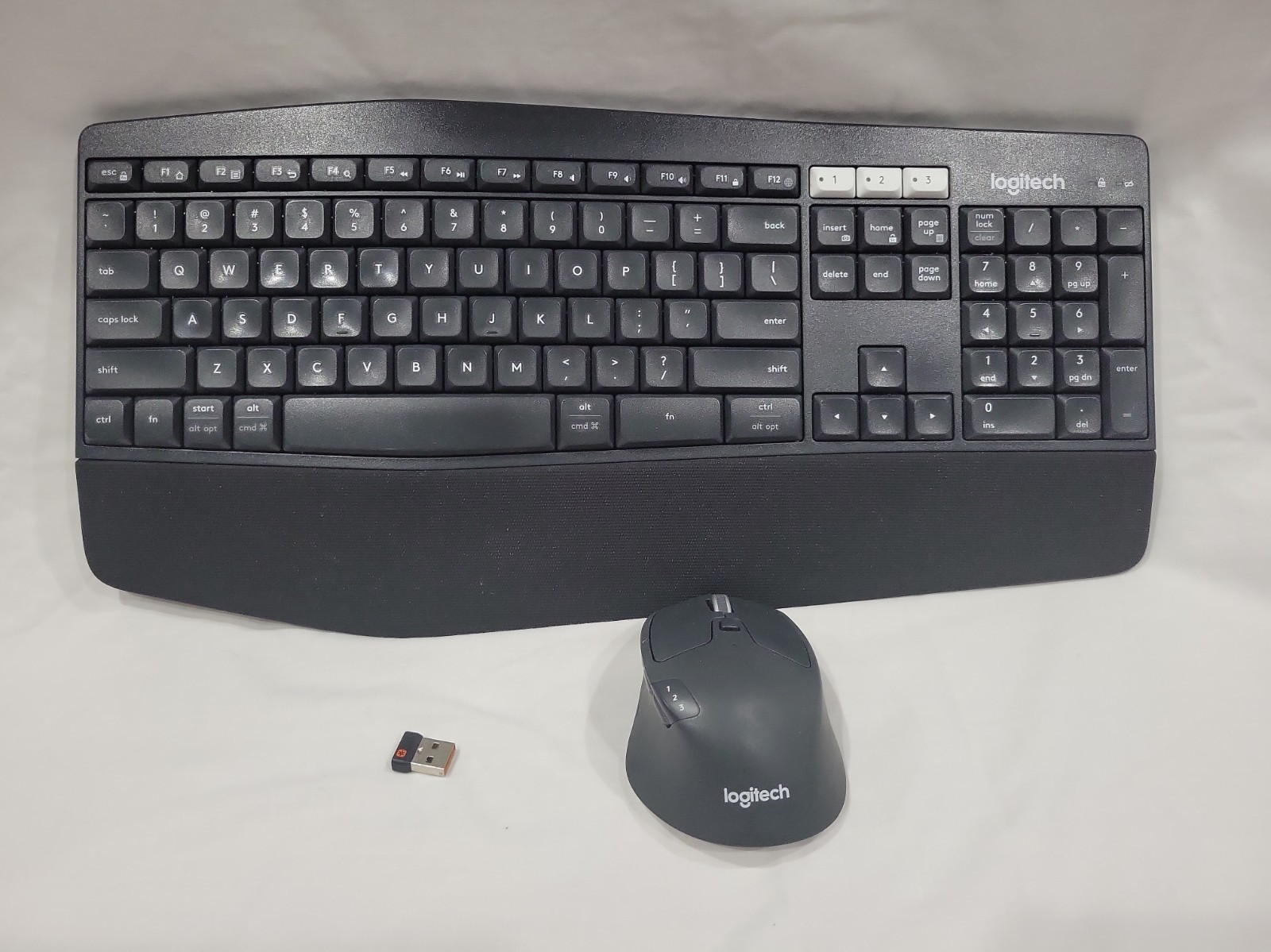 Logitech K850 Performance Wireless Keyboard & M720 Mouse Combo FREE S/H