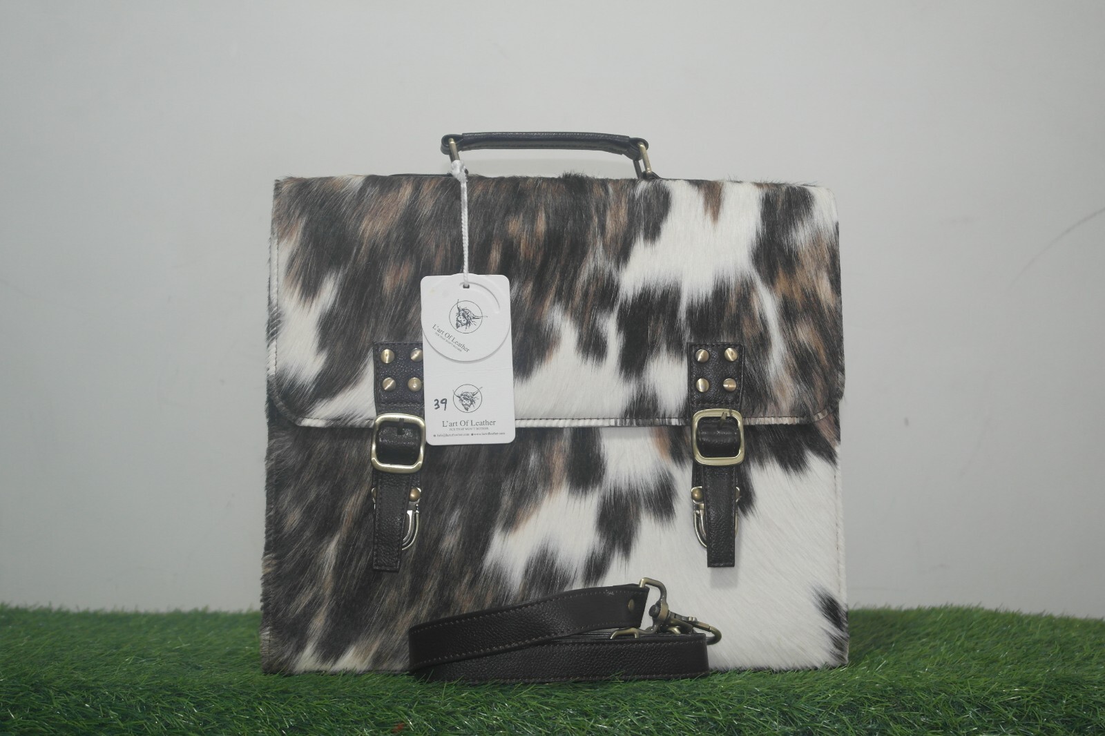 Cowhide Hair-on-Hide Laptop Bag: Rustic Western Style meets Modern Functionality