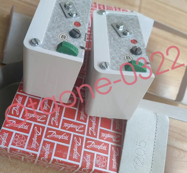 1PCS NEW Danfoss KP1 060-1103 Pressure sensor Fast delivery Via Fedex /DHL