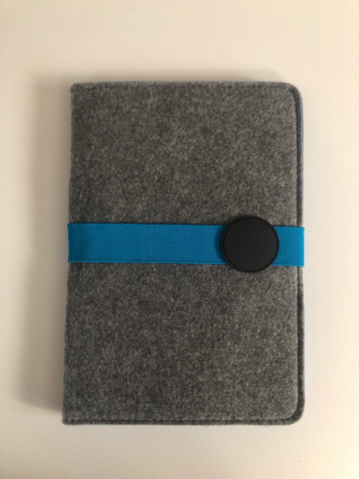Gray Felt Tablet Sleeve Blue Elastic Strap 8.5x5.75in Closed NEW