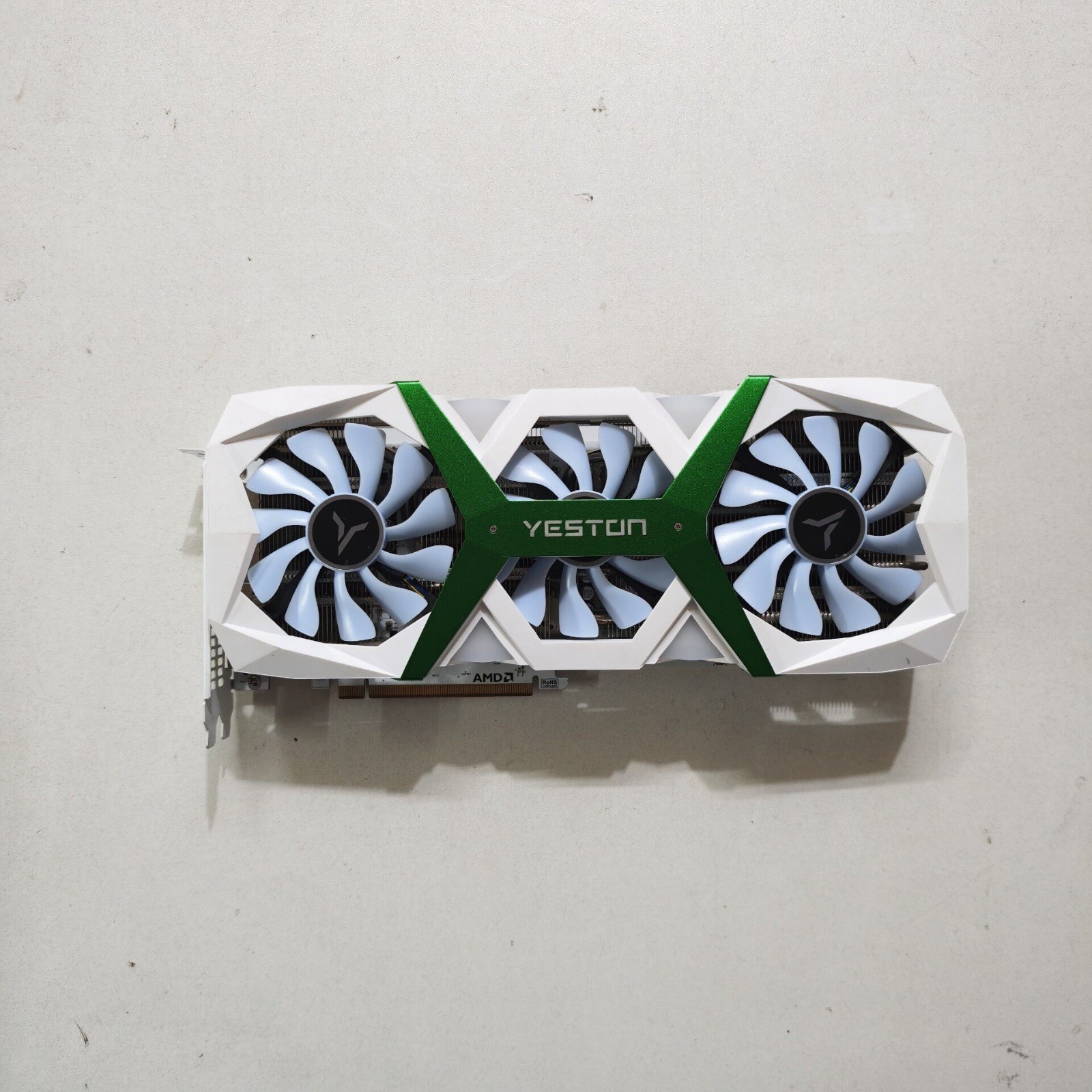 Yeston AMD Radeon RX 7600 8GB GDDR6 Game Master White Triple Fan Graphics Card