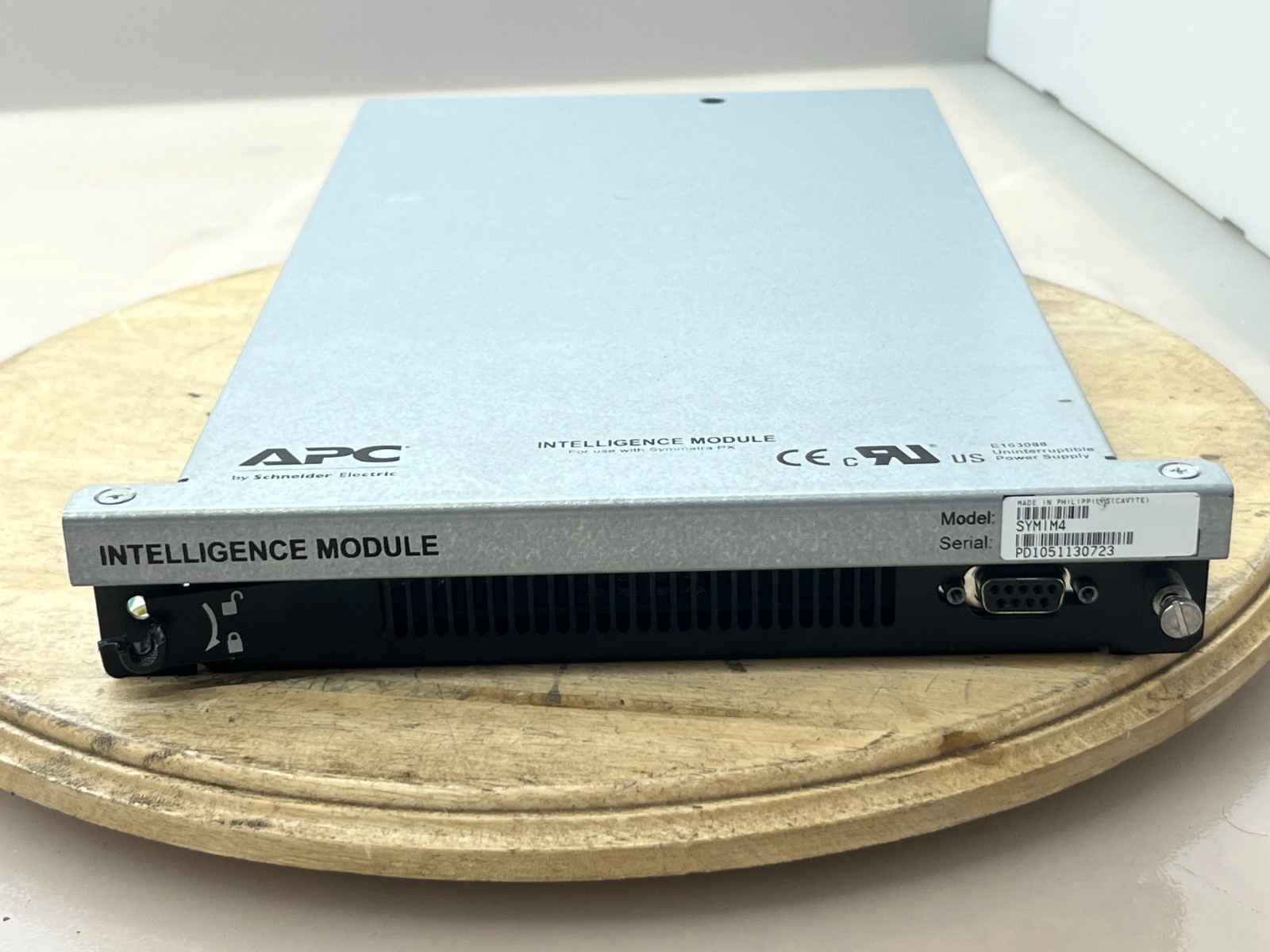 APC By Schneider Electric SYMIM4 Intelligence Module *READ