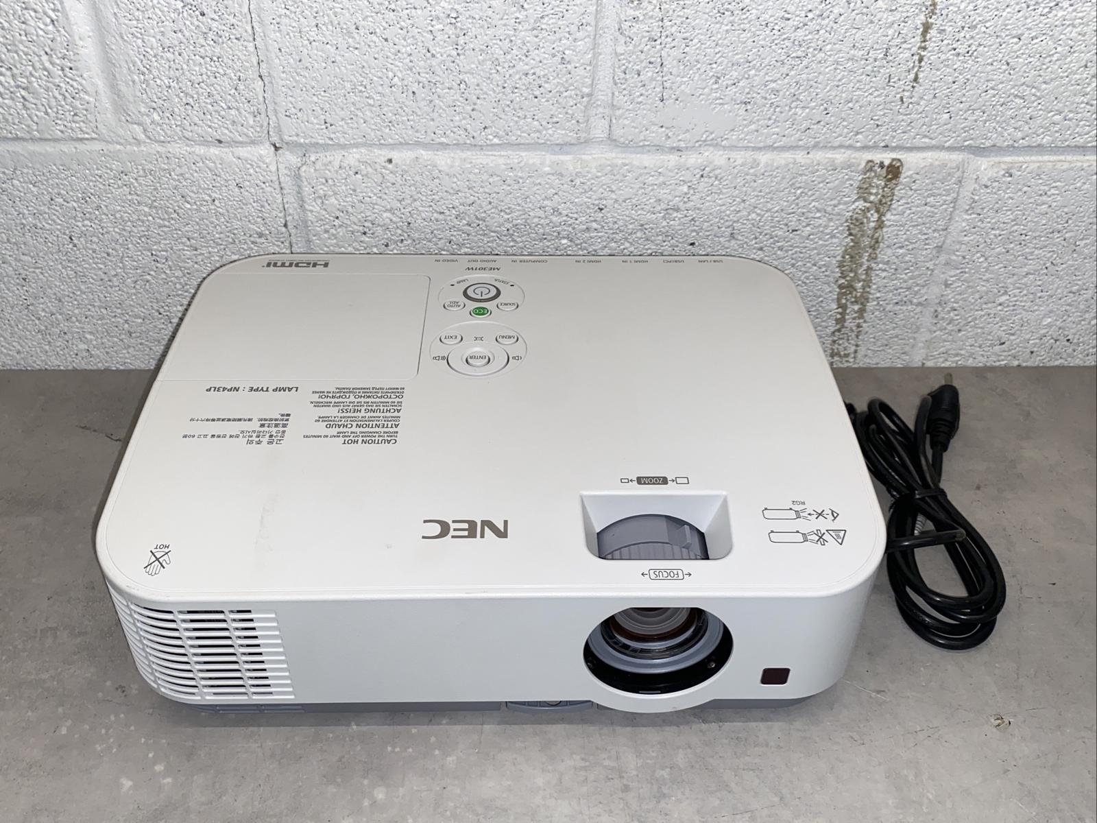 NEC NP-ME301W WXGA 3LCD 3000 ANSI Lumens Projector | Lamp Hours 117