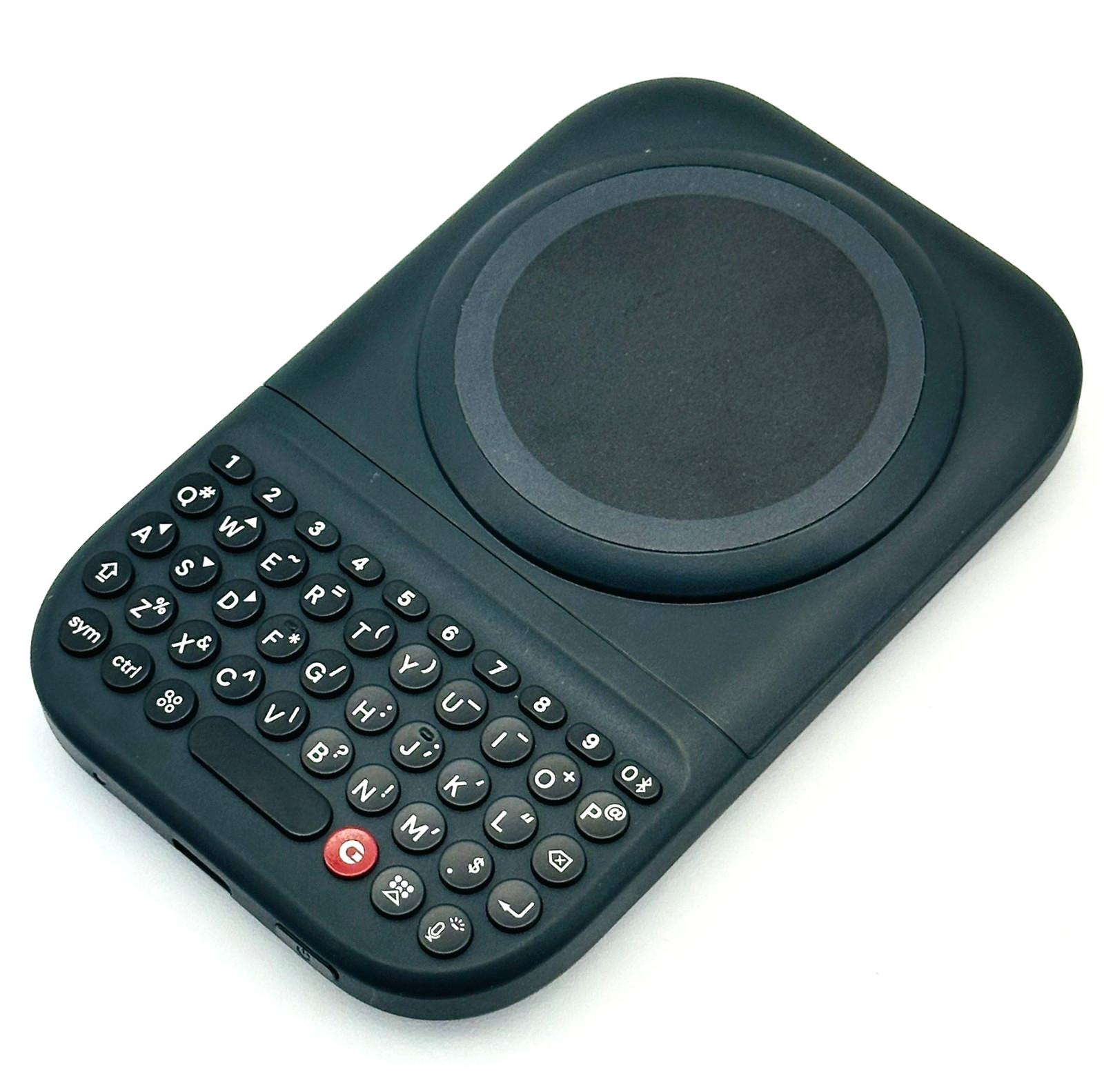 Clicks Power Keyboard - Bluetooth Keyboard with built-in power - 