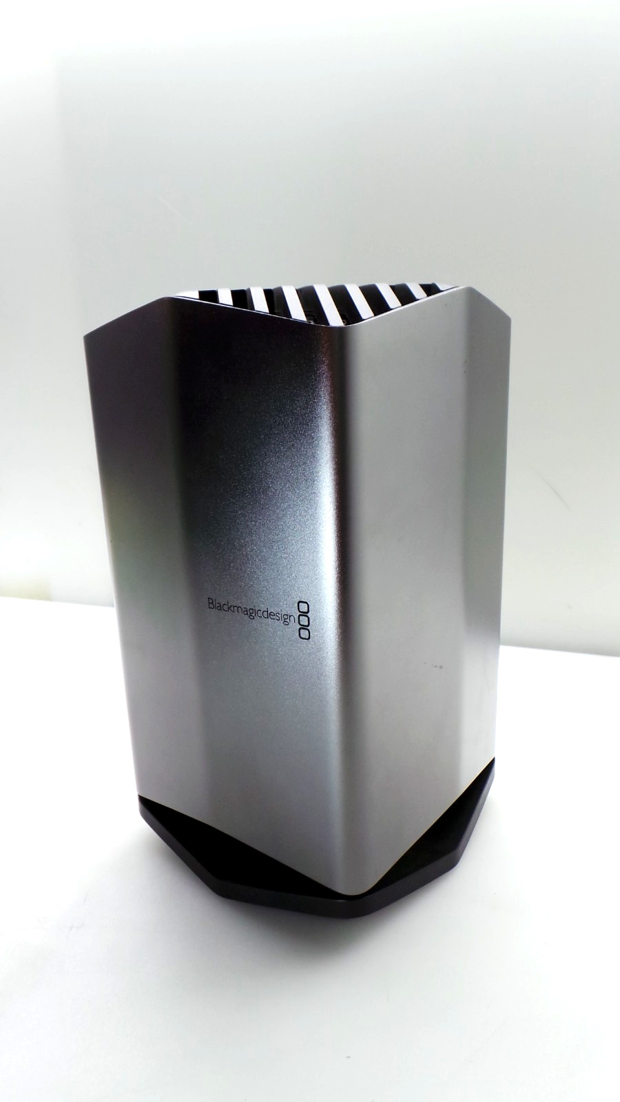Blackmagic Design eGPU - Radeon RX580 8GB DDR5 | Power TESTED