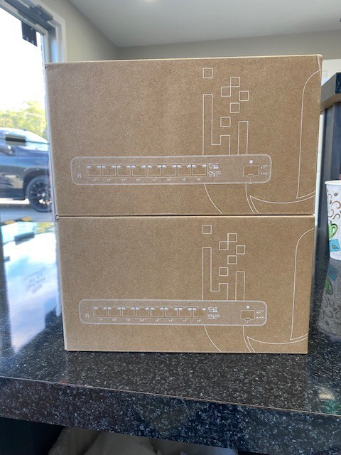 Ubiquiti UISP Router UISP-R Gigabit PoE MicroPoP New Sealed