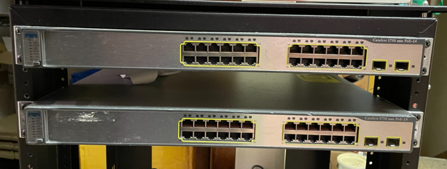 2x Cisco Catalyst  24 Port PoE Gigabit Switch Stackable 1