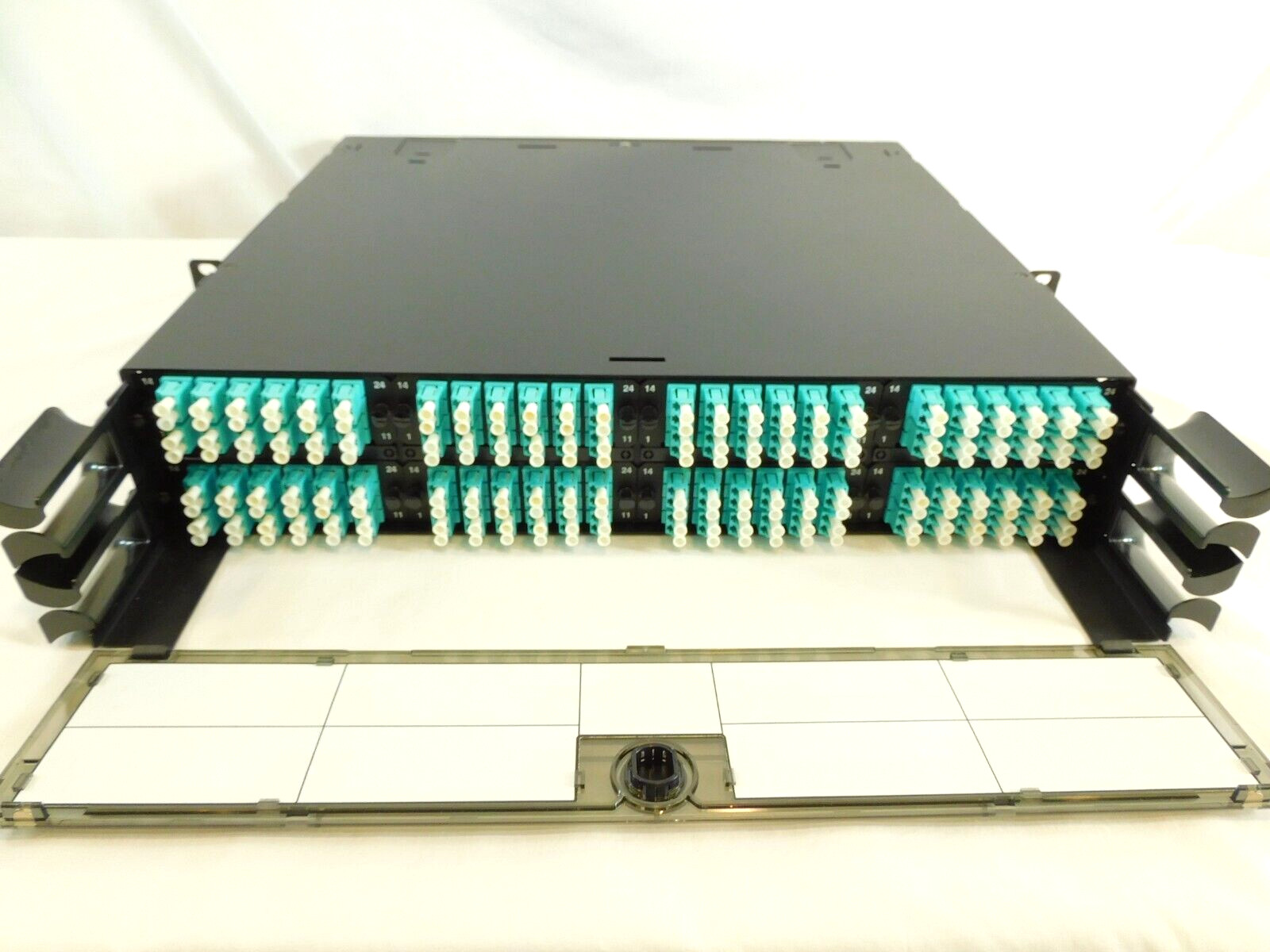 FCE2U Opticom Rack Mount Enclosure with 8 FCXO-24-10Y Fiber Cassettes 50/125 OM3